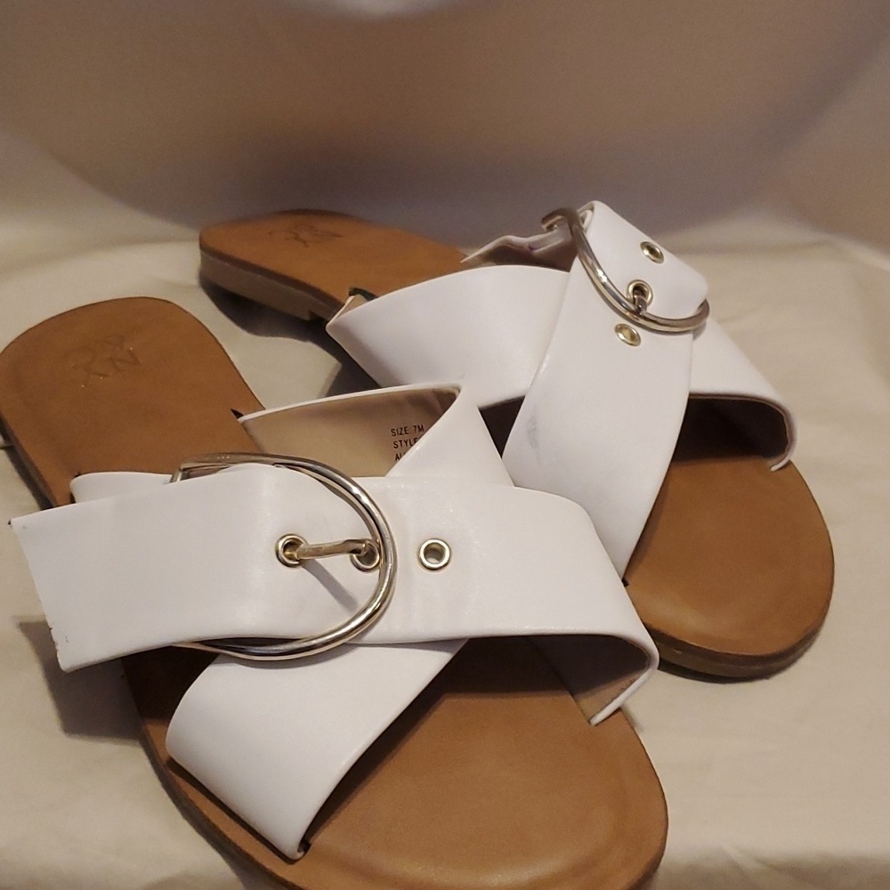 NY&C White Buckle Sandals SZ 7